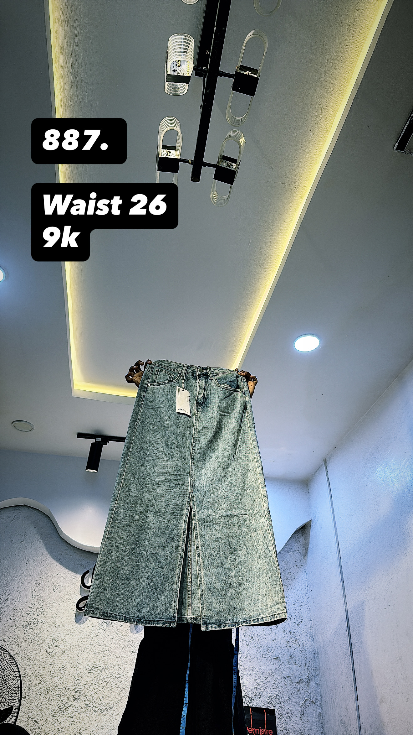 Waist 26