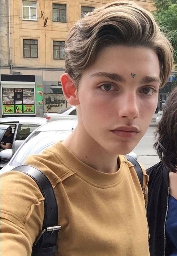 [Image: boy-twink-wj-I2g-Ya.jpg]