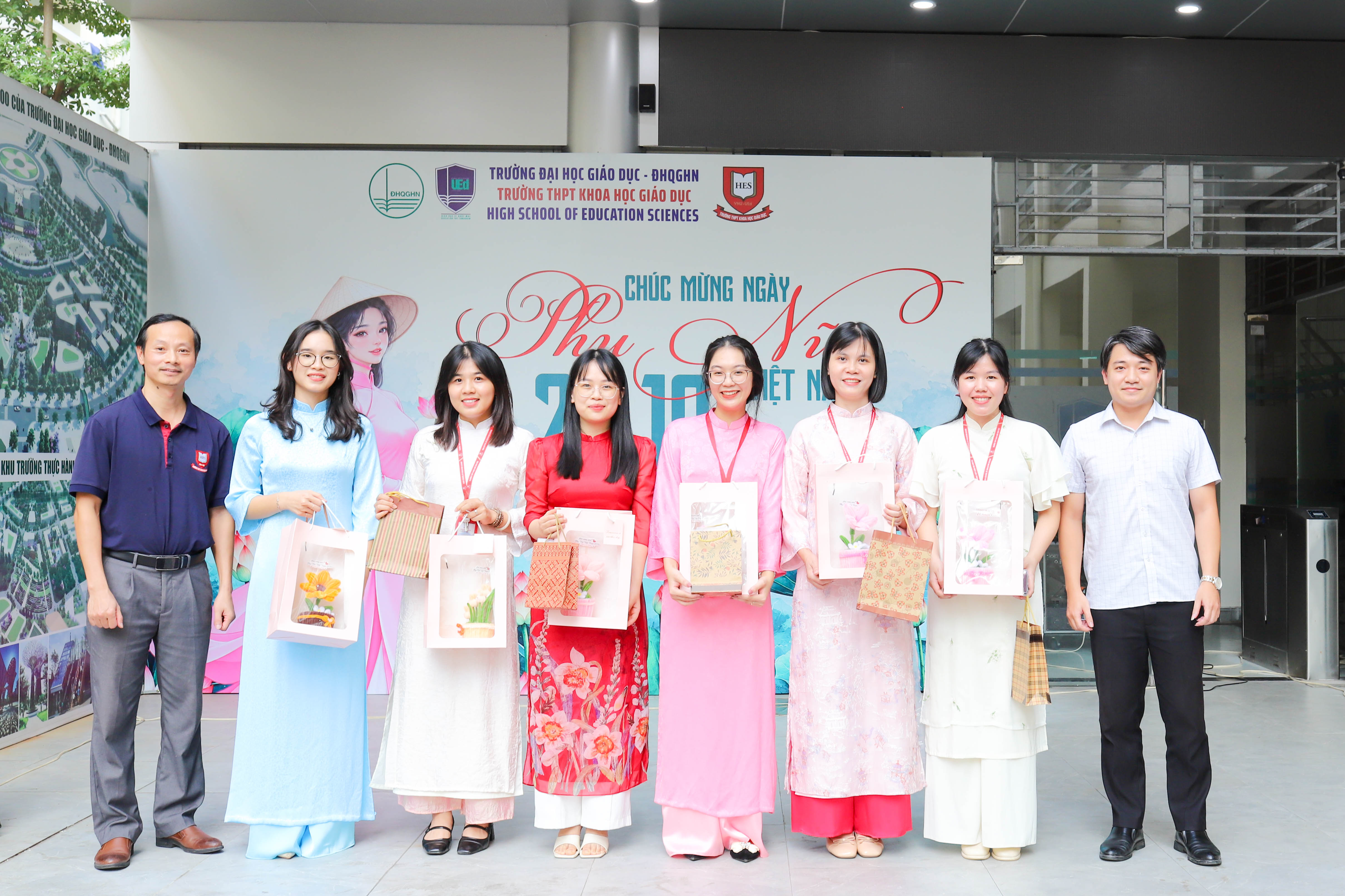 Kỷ niệm 20/10 HES 12