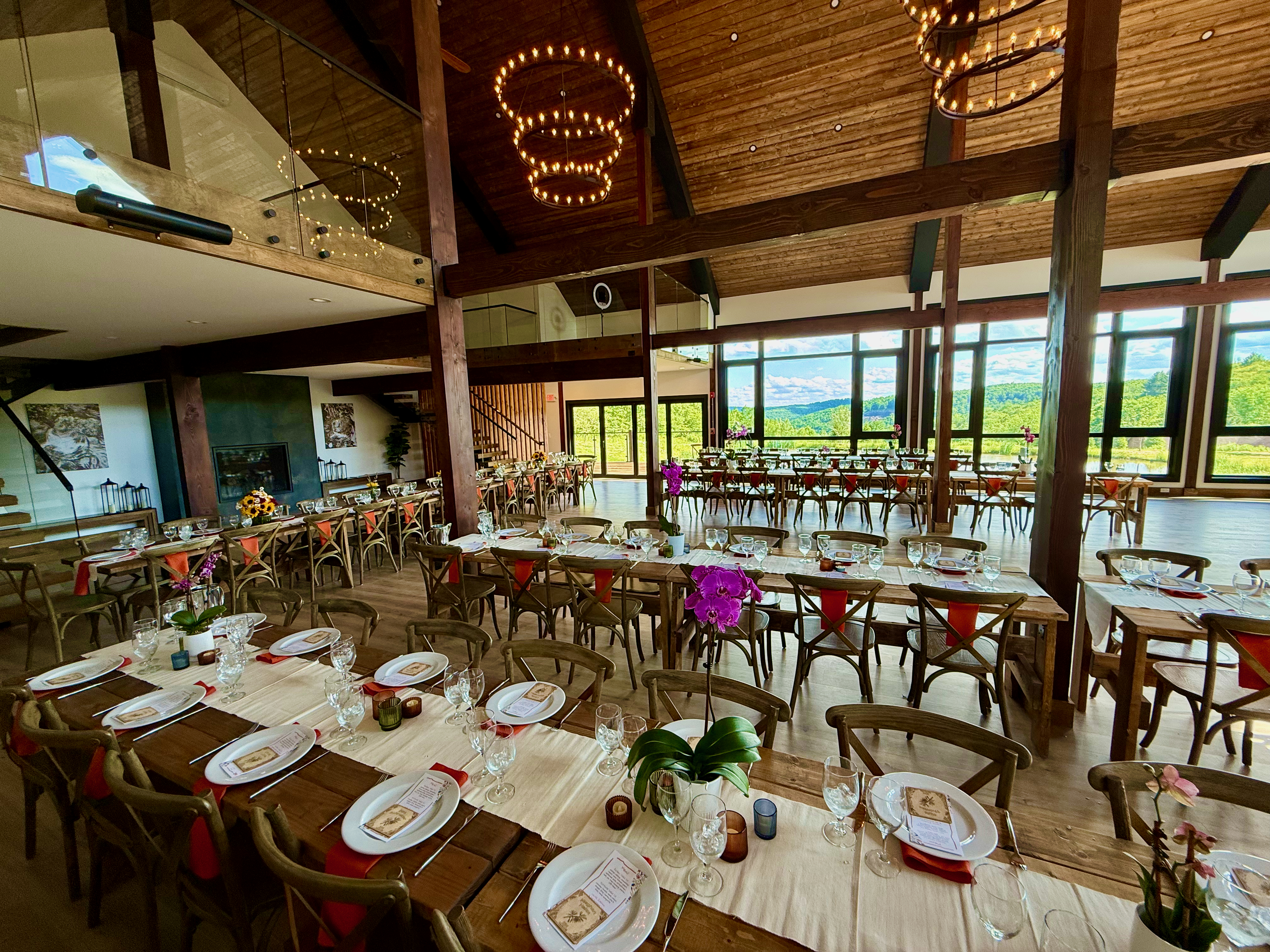Mountain Meadows Catskills wedding venue pool and grounds