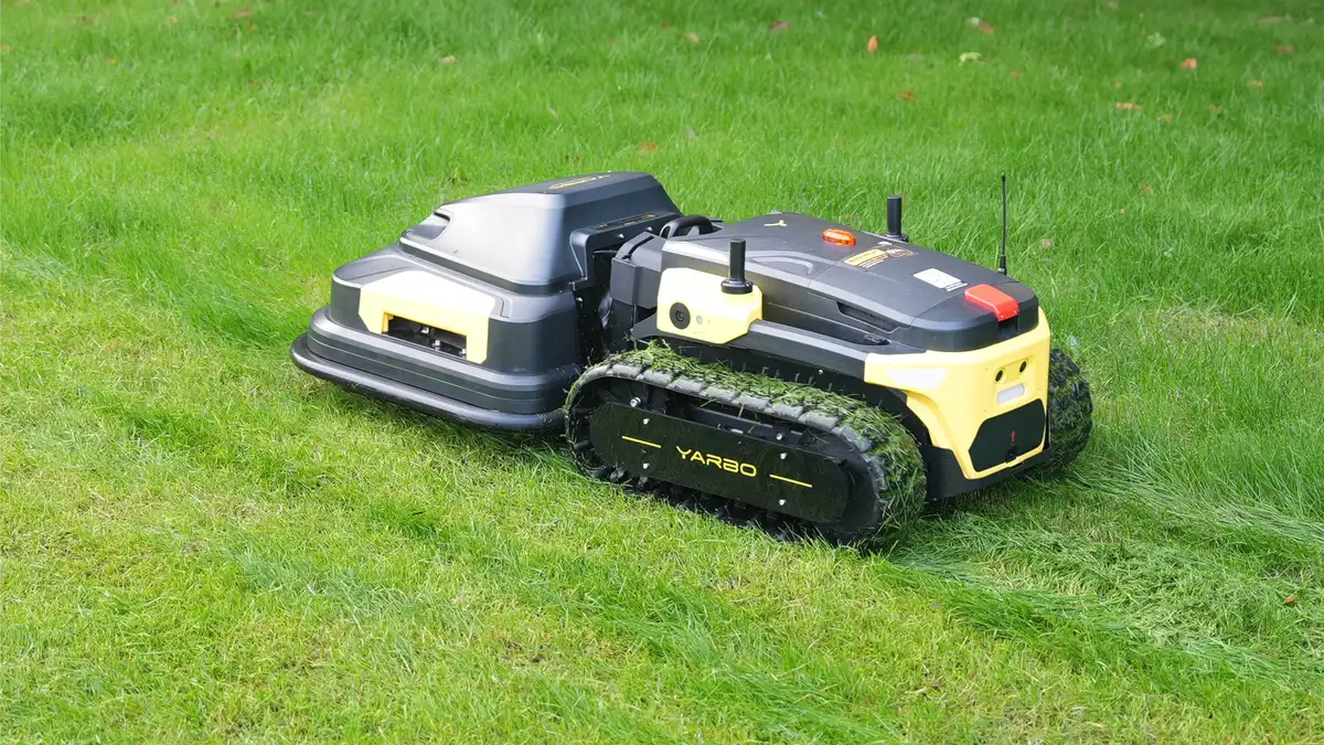 Robot Maker to Ditch Security Flaw in Lawn Mowers