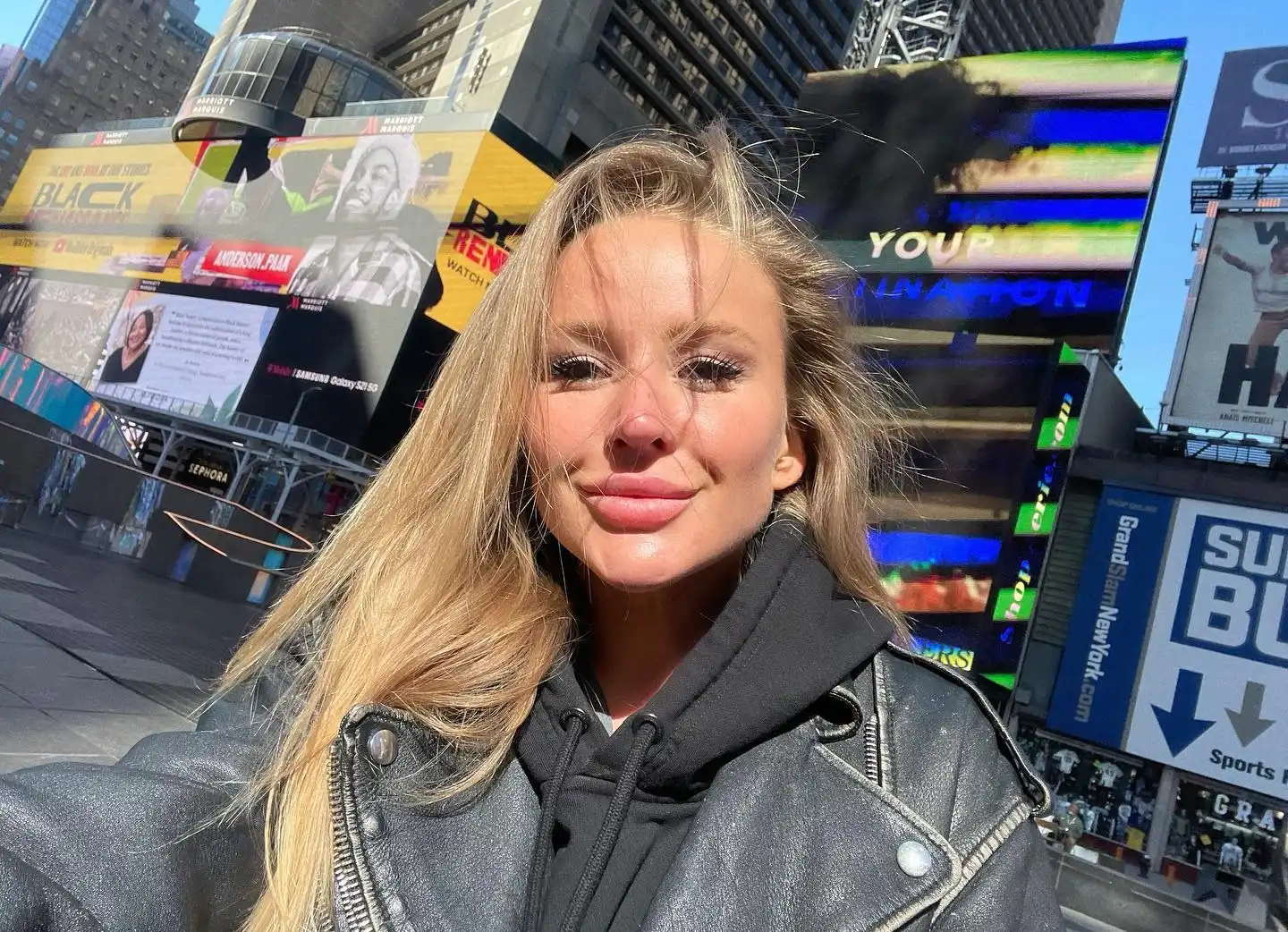 Victoria Baeva Wallpapers Insta Fit Bio (2)