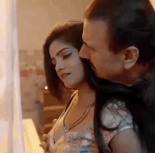[Image: sasur-bahu-1.gif]