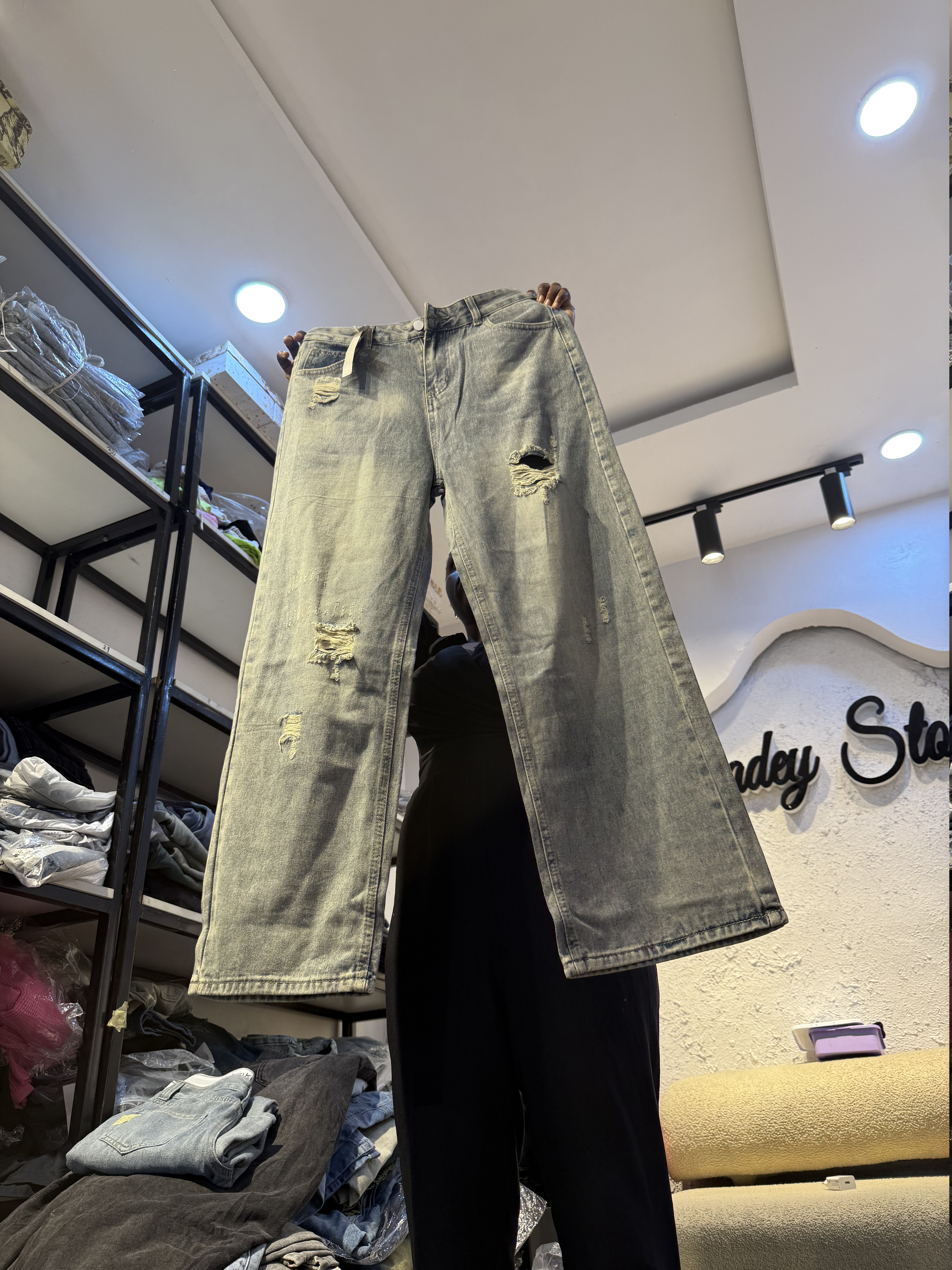 Waist 28