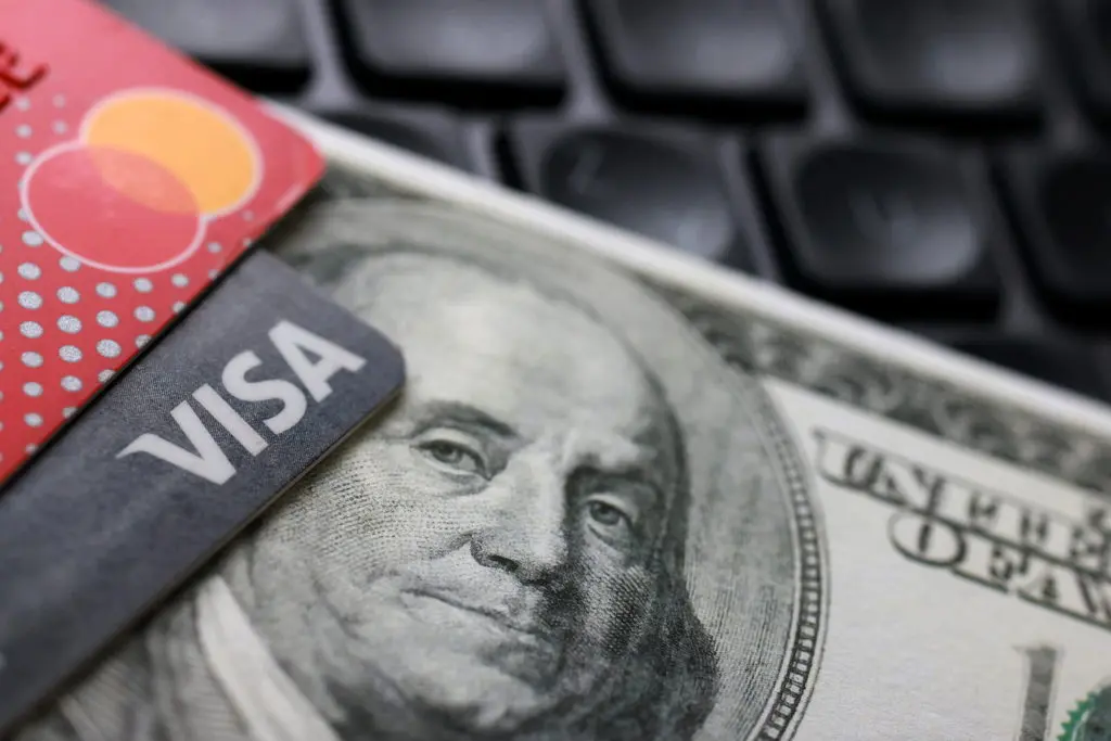 Financial Chatbots Offer Confident Advice, But Are They Always Right?