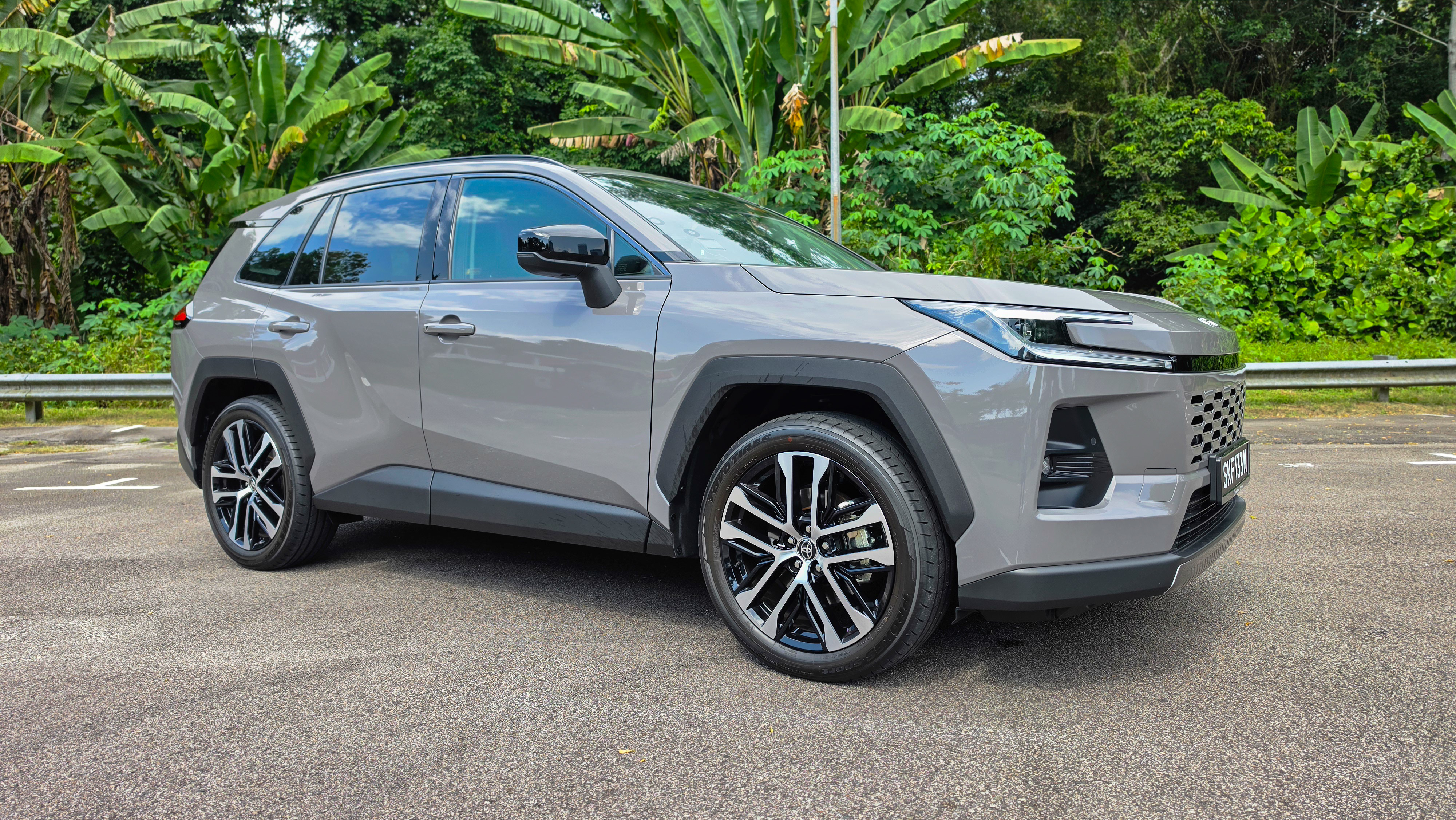 Toyota RAV4_Side View