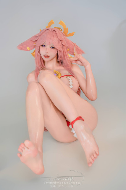048