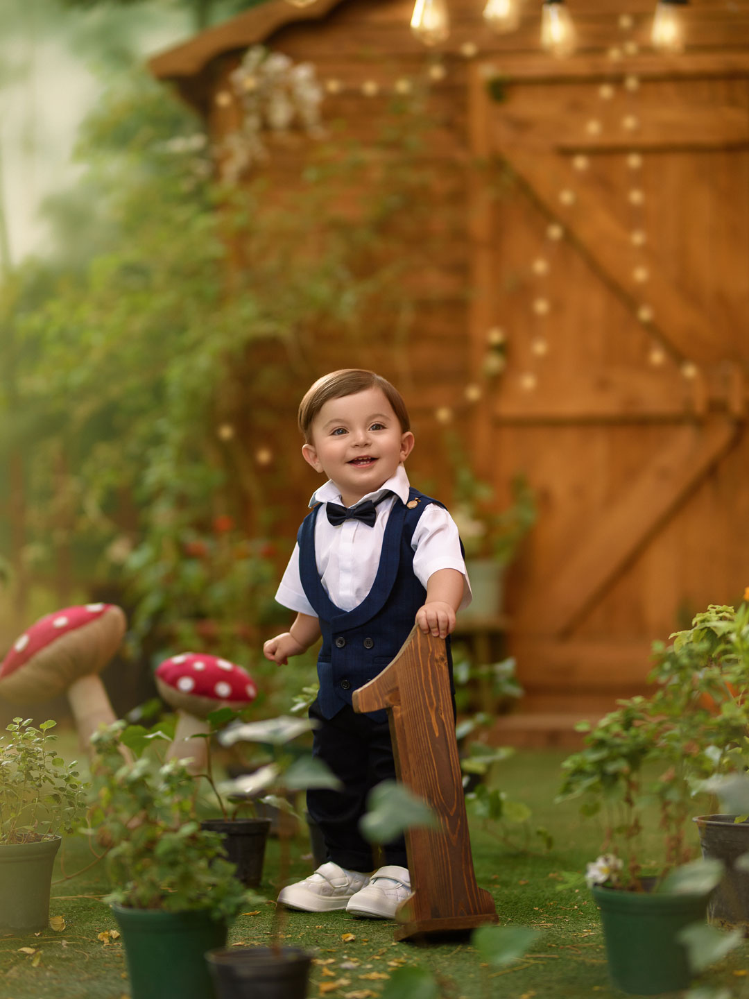 عکاسی پرتره کودک در فضای باز مشهد - آتلیه نویسا