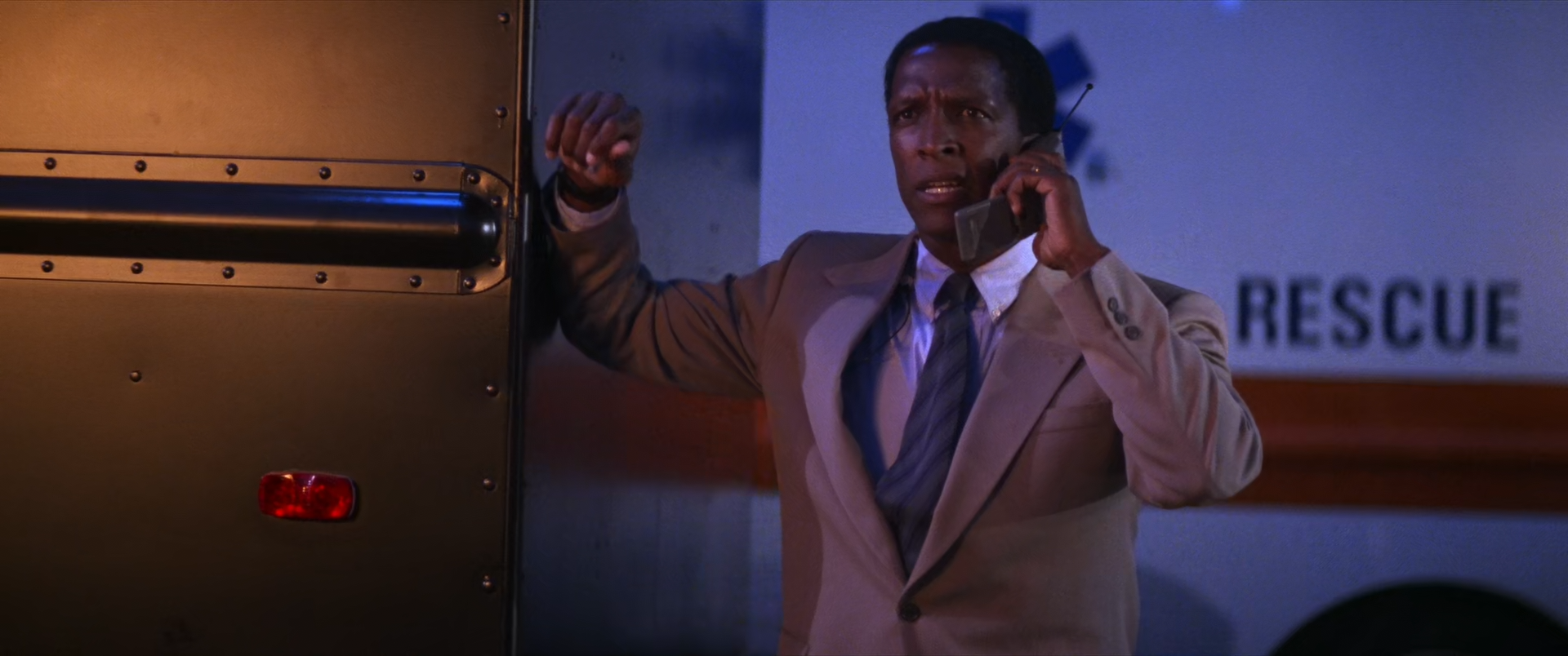 [Image: Sudden-Death-1995-KL-1080p-Blu-Ray-x265-...38-833.png]