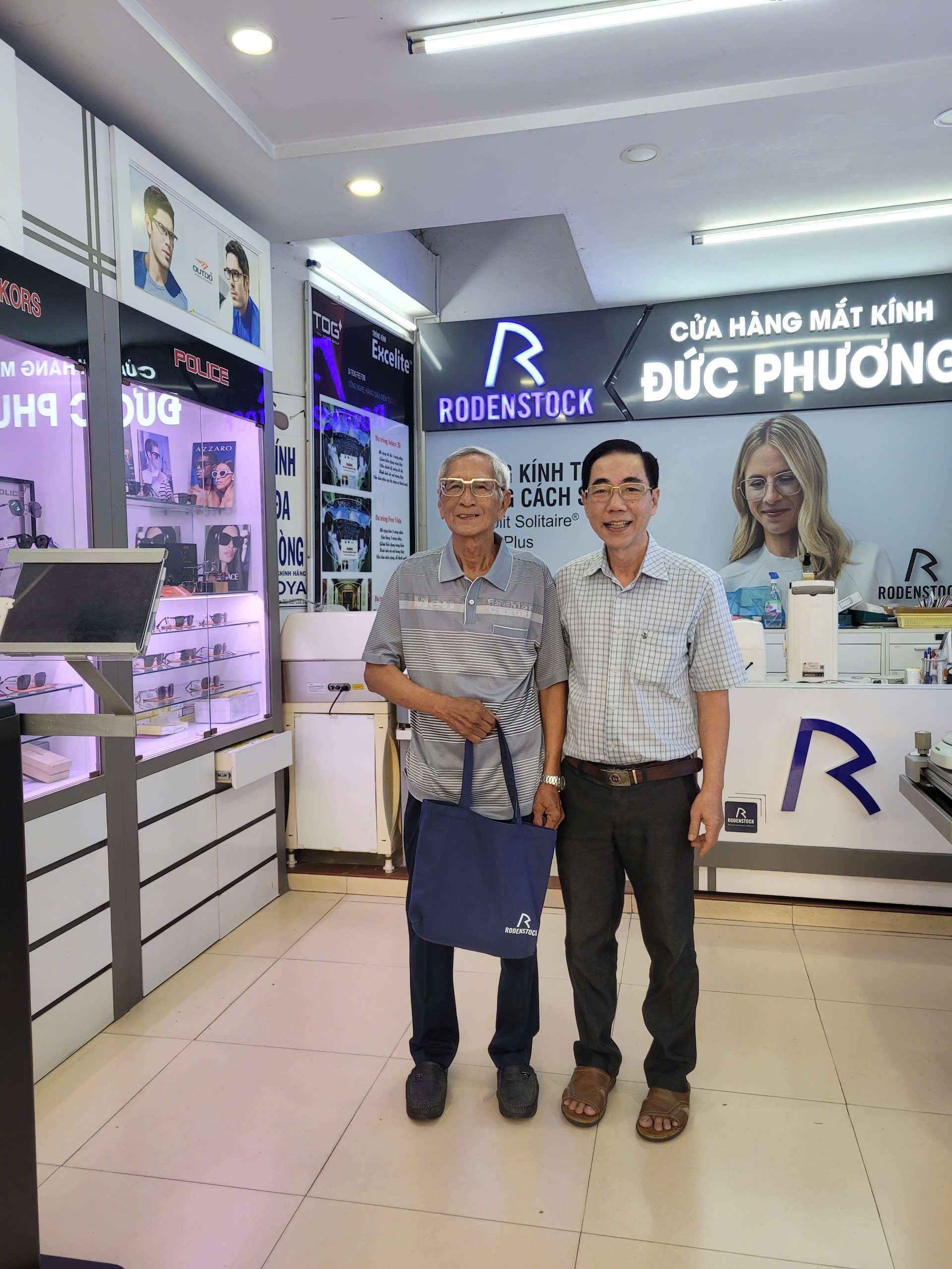 Đo mắt và chọn gọng kính đa tròng chuẩn xác tại miền Tây