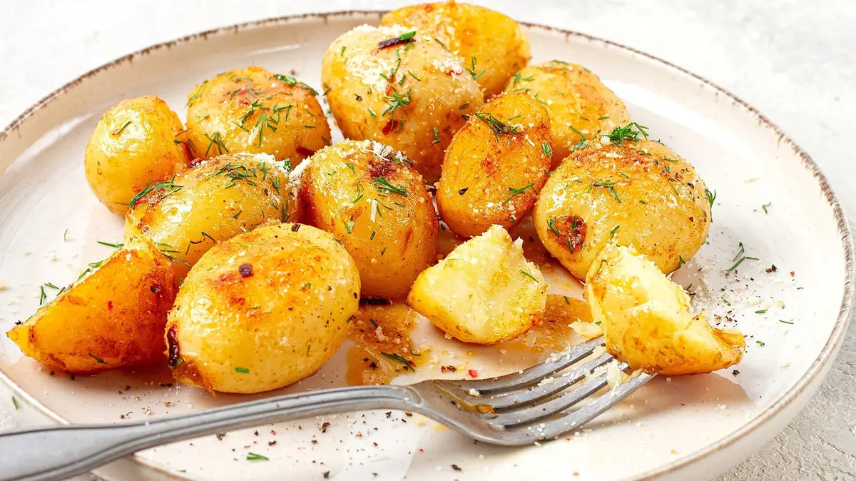 Elevate Your Roasted Potatoes with a Savory Seasoning Blend