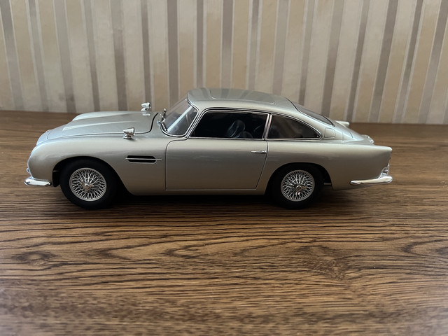 DB5 05.jpg