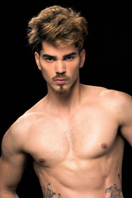Marlon-Photo-4.jpg