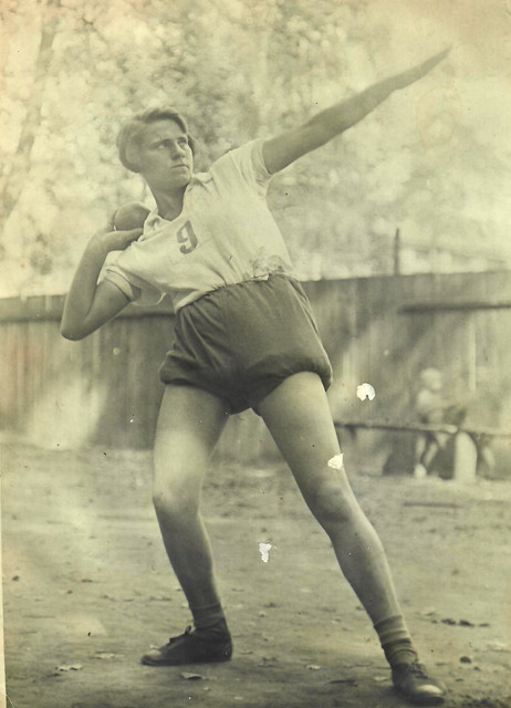 1930