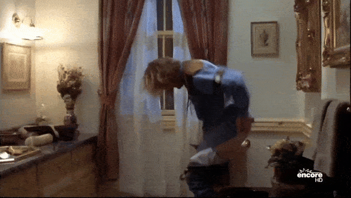 Video-Face-Swap-ezgif-com-optimize.gif