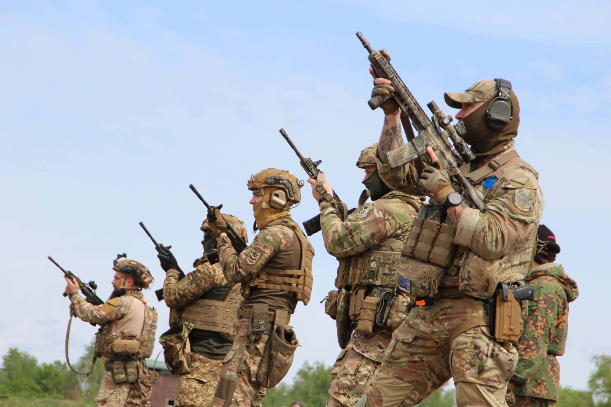 Алгоритм дій: чіткий порядок повернення з СЗЧ та поновлення на службі. 
Нацгвардія Азов. 
Новини Кропивницького і Кіровоградської області. 
Перша електронна газета