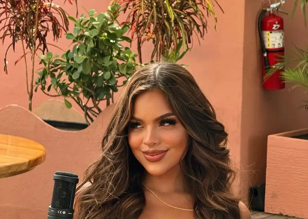 Gracie Bon Wallpapers Insta Fit Bio (5)