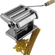 Titania-Pasta-maker-01