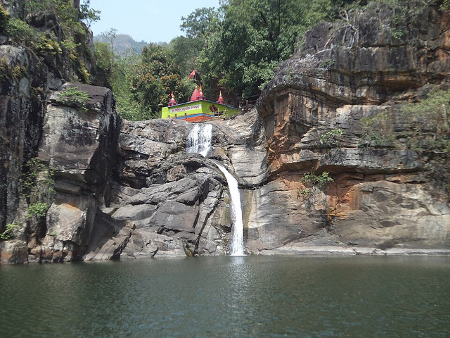 Devkund Waterfall.jpg