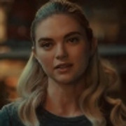 lizzie-has-fun-as-a-vampire