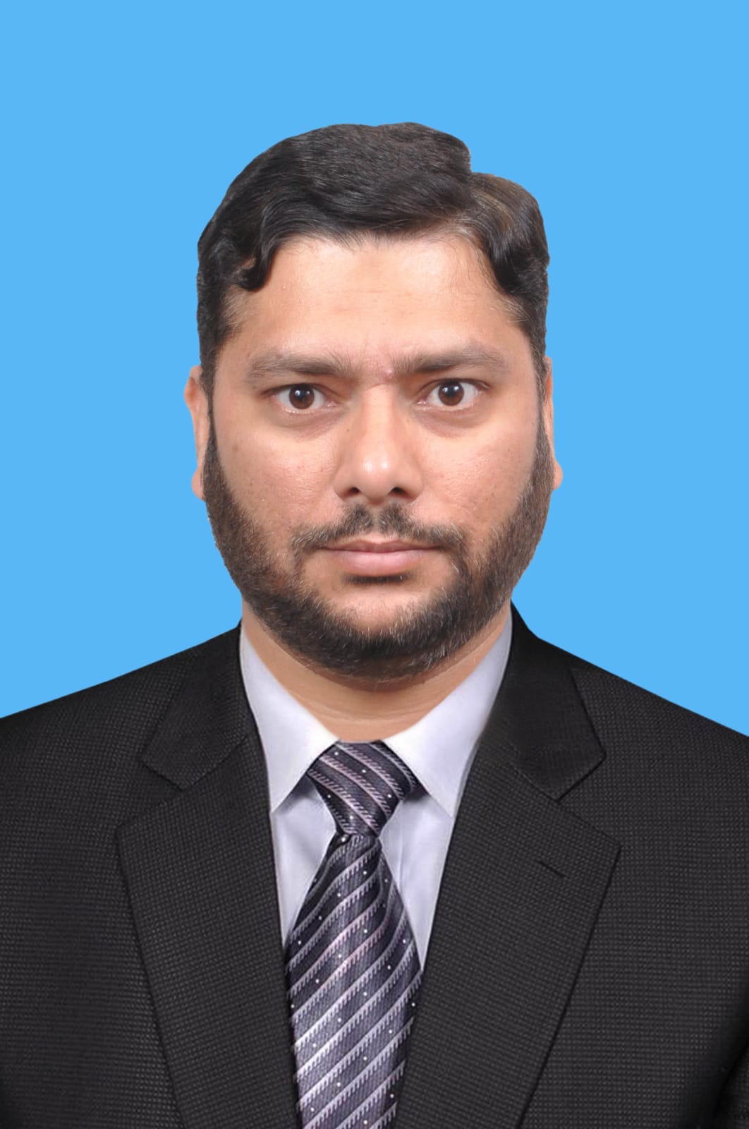 Niaz Hassan - Physics tutor