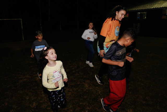 (82)