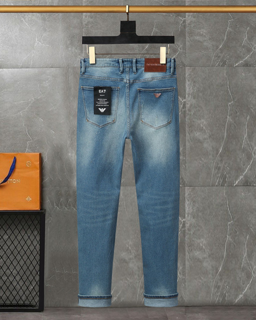 1800610e