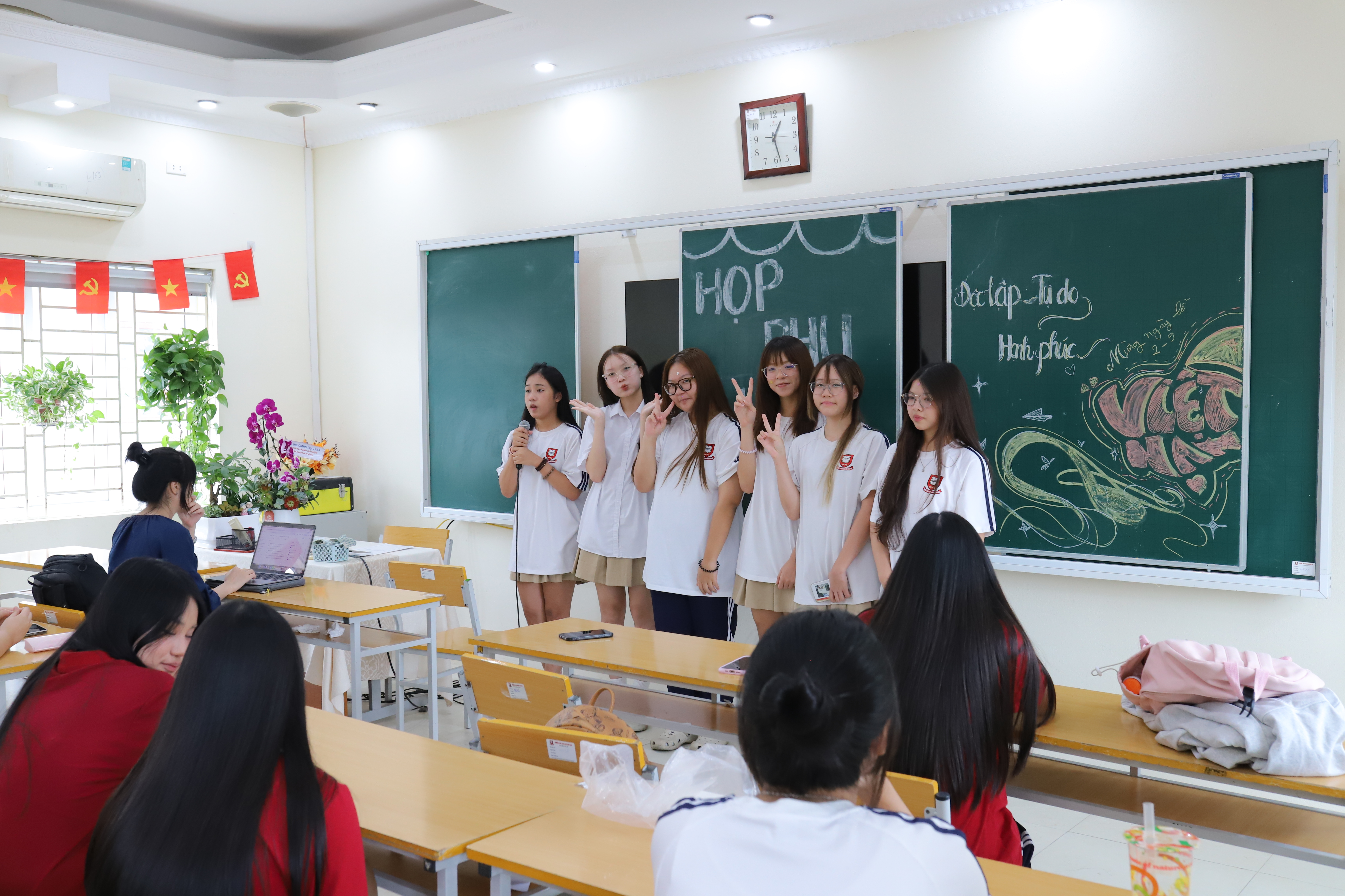 Sinh hoạt câu lạc bộ HES 25