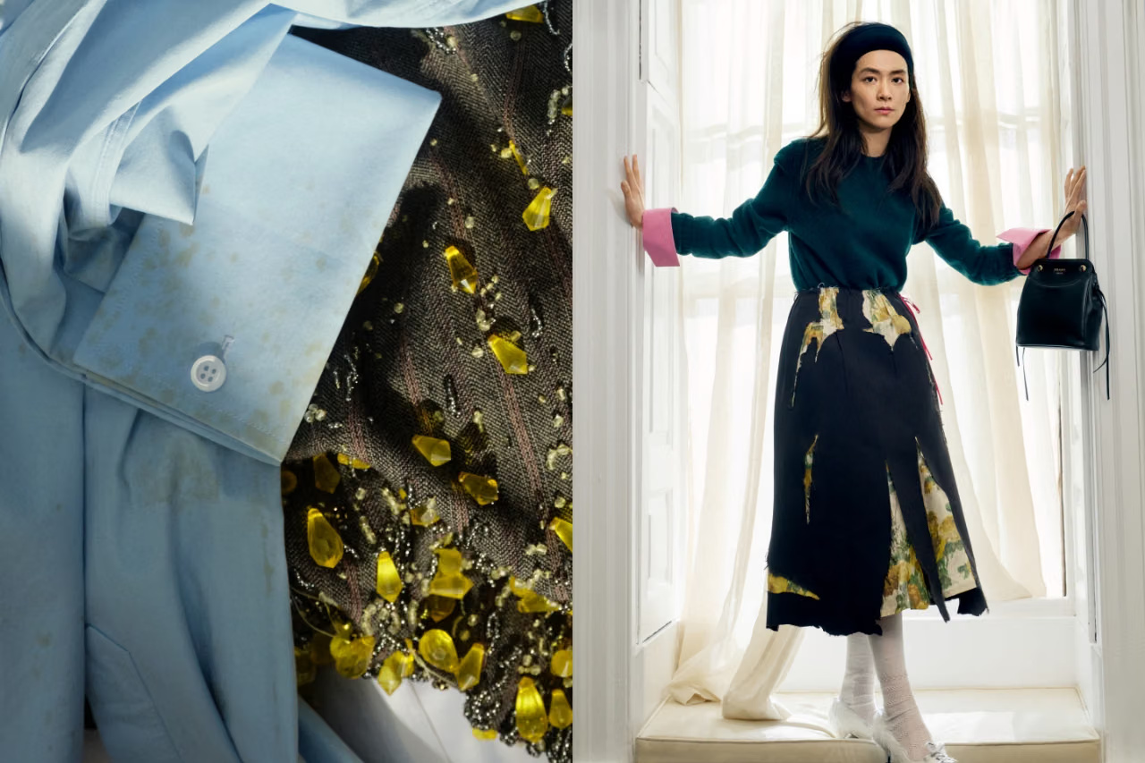 Chen Haoyu indossa un look Prada con gonna decorata e borsa nera nella campagna FW26