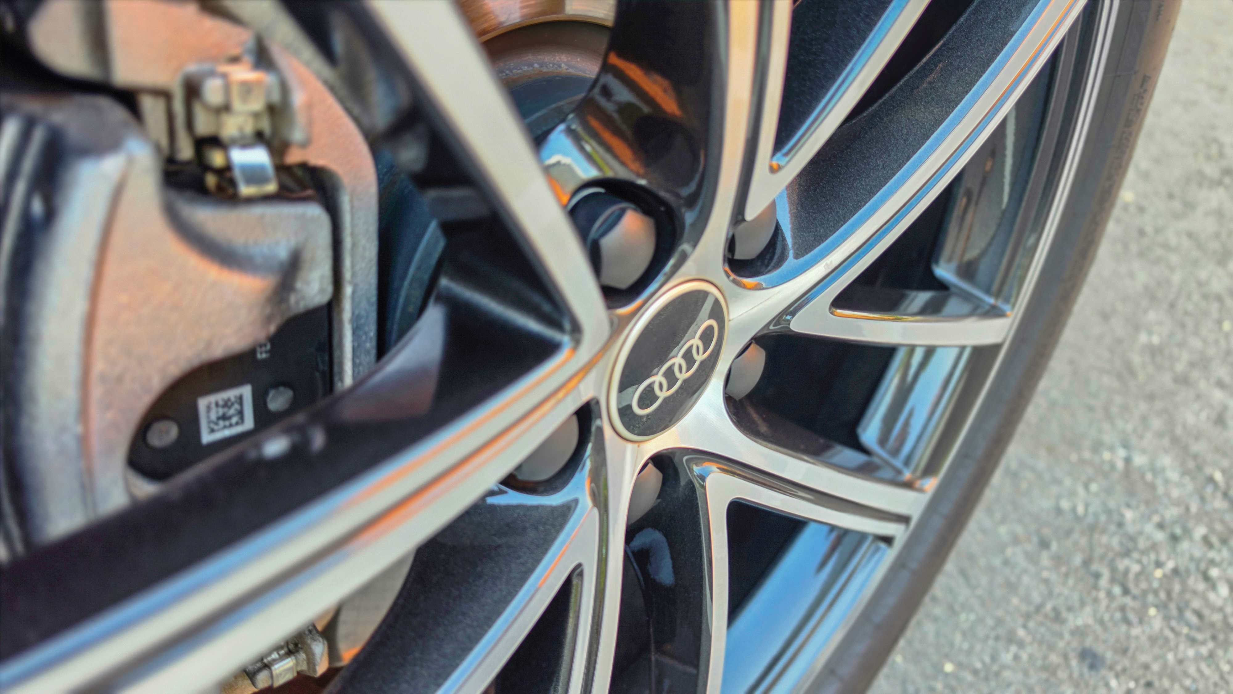 Audi Q5 S line wheel