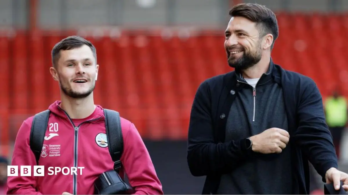 Leicester City Nears Deal for Swansea Striker Liam Cullen