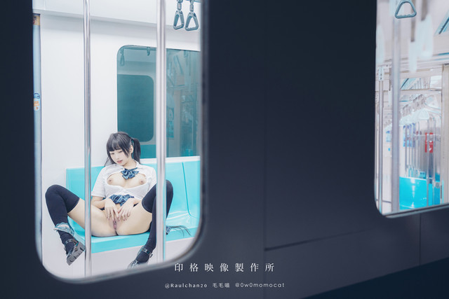 Momo-Miss-KON-com-044