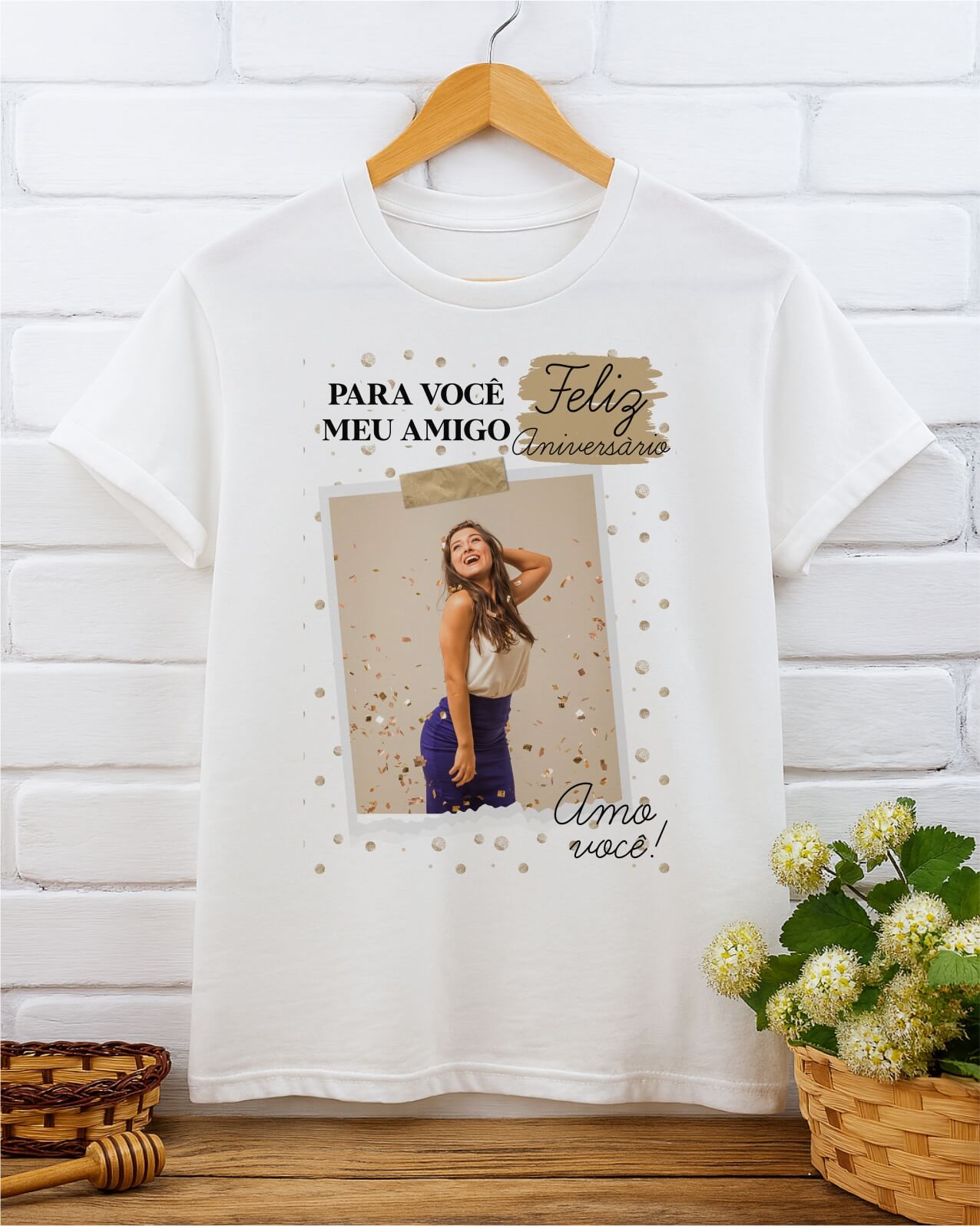 Camiseta Branca em Poliéster Personalizada