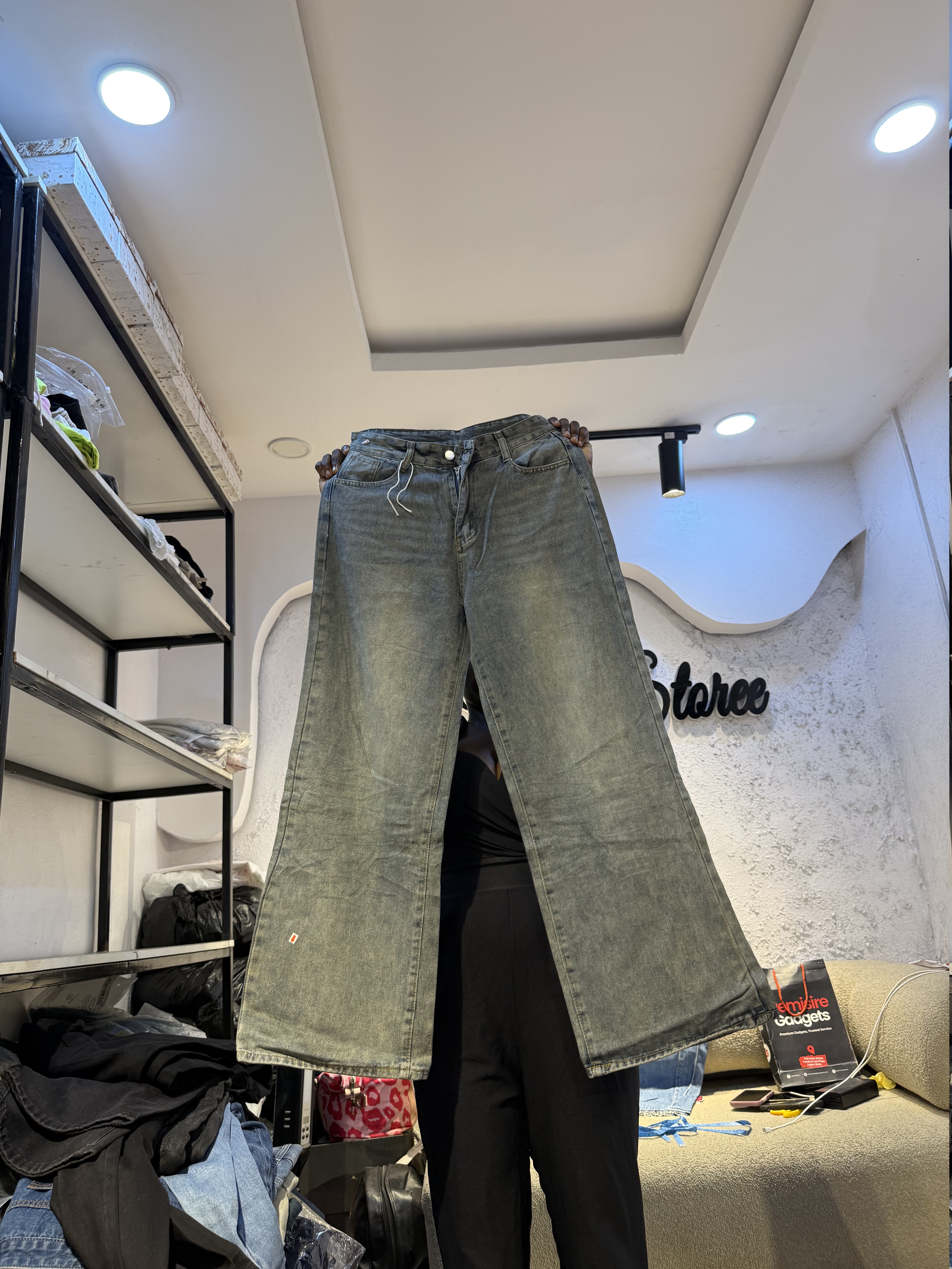 Waist 30