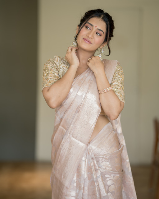 Rashi-singh-9