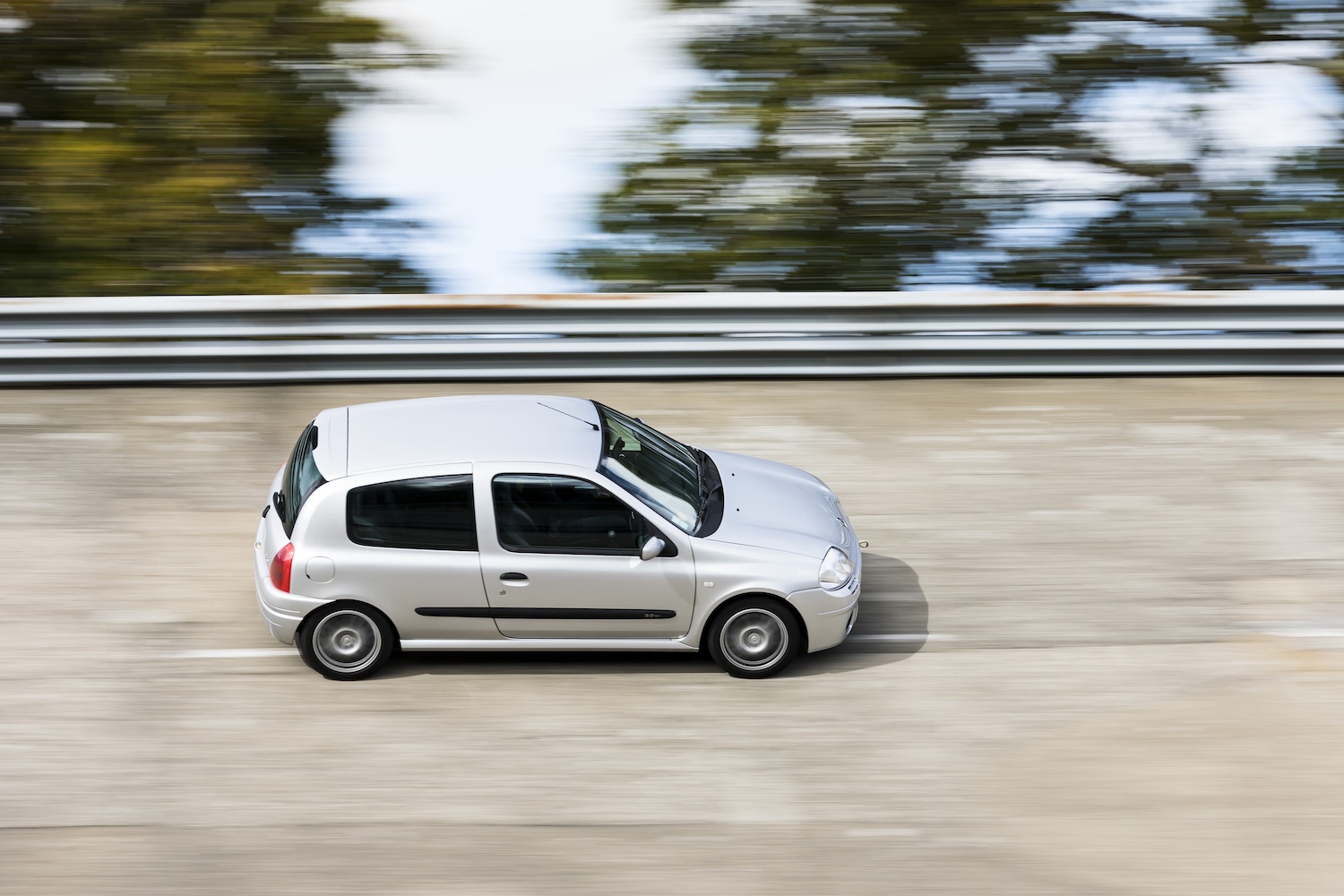 https://i.ibb.co/10Rdb1d/Clio1.jpg