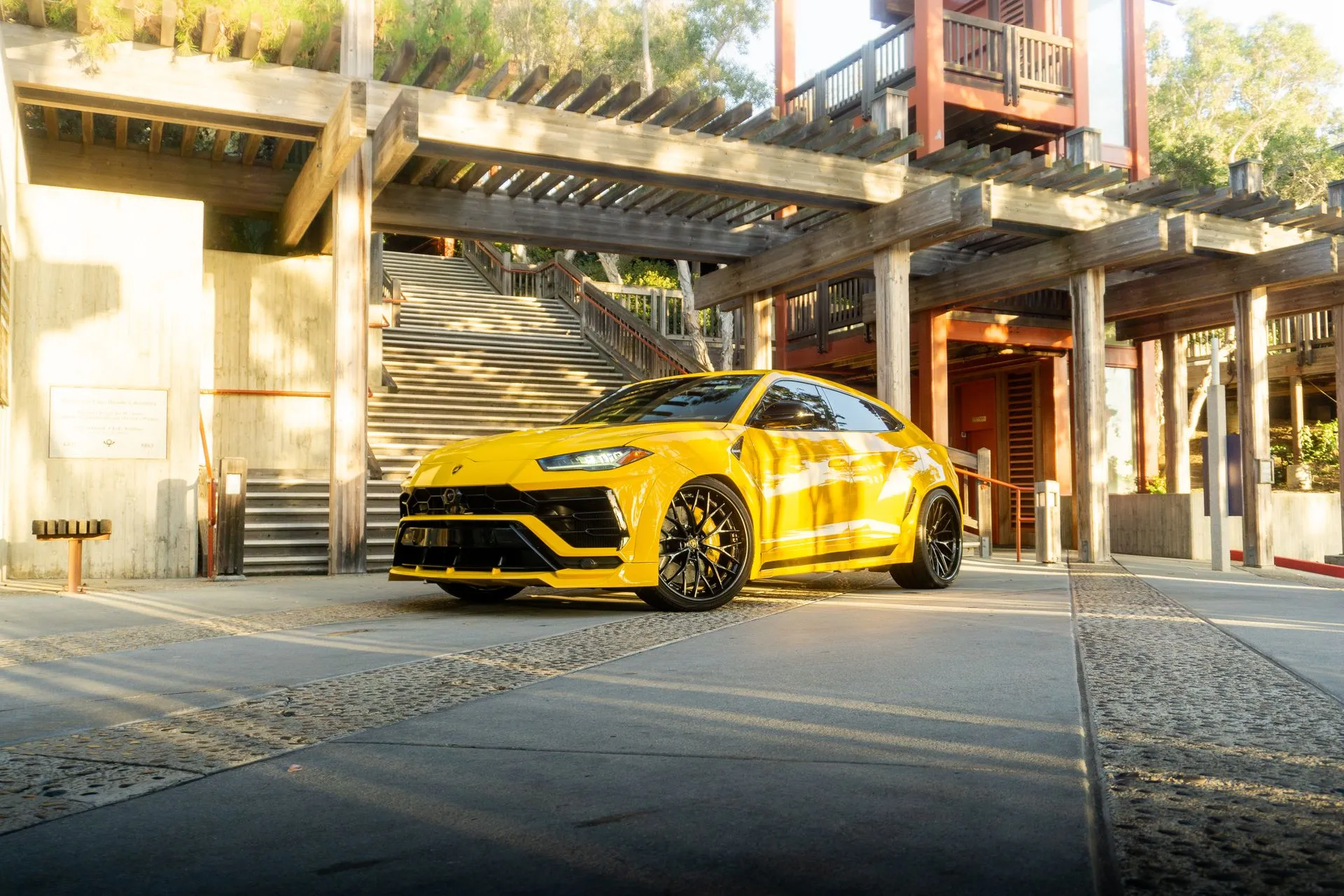 Lamborghini Urus Widebody photo 2