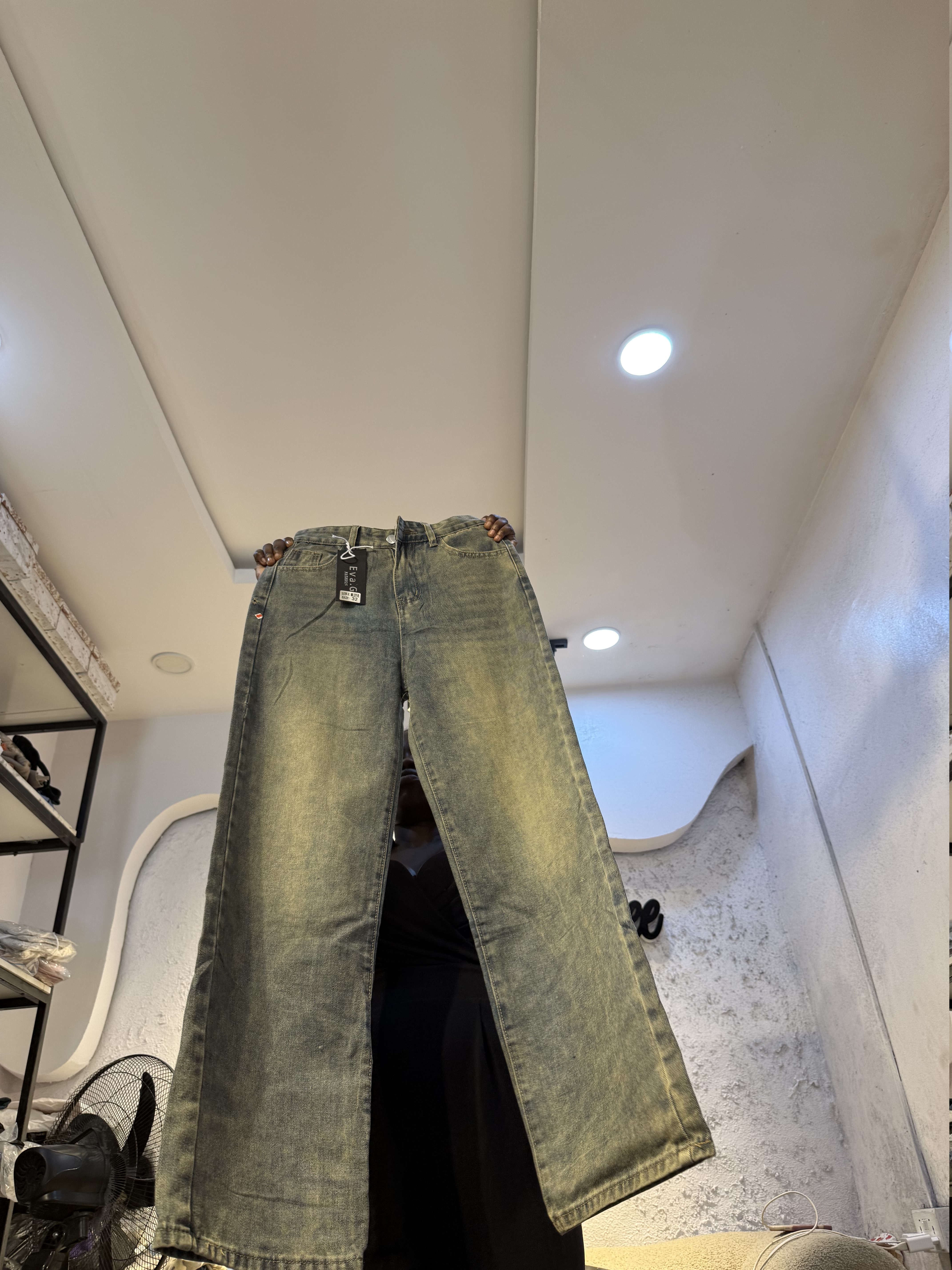Waist 28