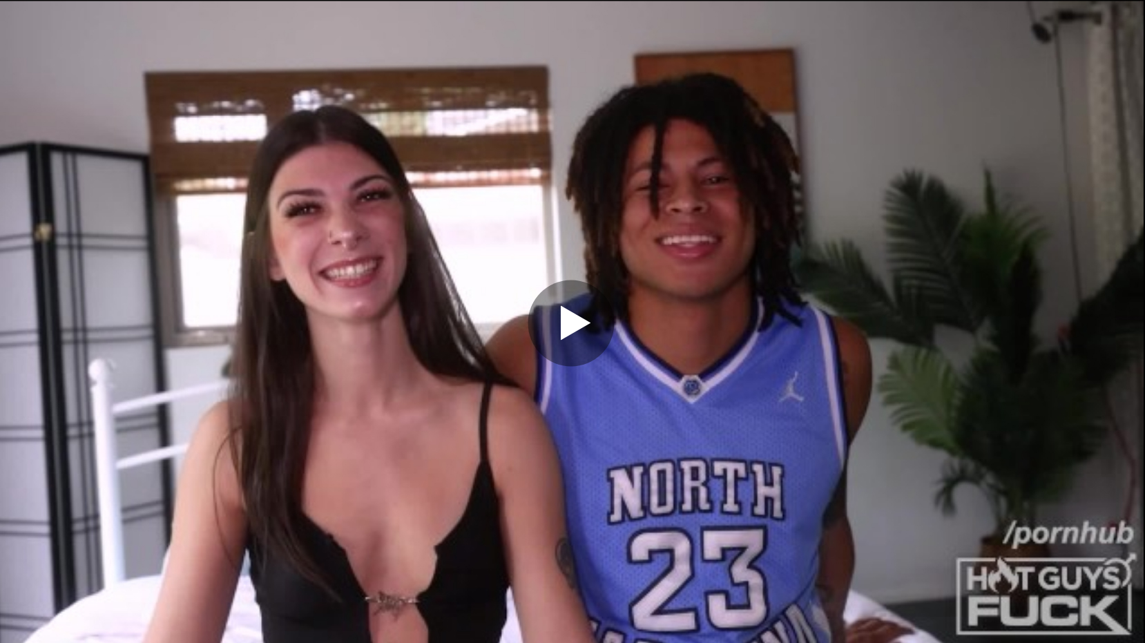 violet gains and jj smith in answer #2031335