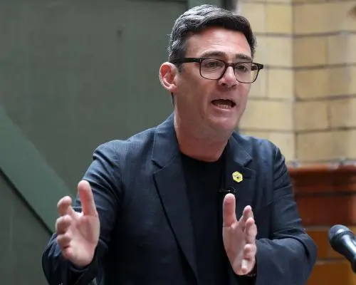 Burnham’s ‘Black‑Box’ Cabinet Plan Sparks Panic in Westminster