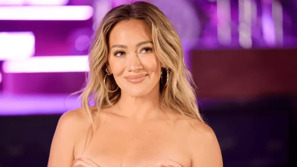 Hilary Duff Dazzles in Strapless Top During SiriusXM Performance
