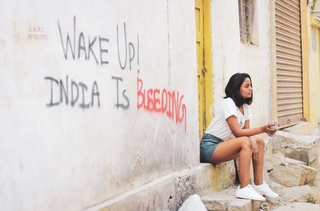 Adolescența reală: Dincolo de uși trântite și tăceri