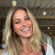 Natalie-Roser-Wallpapers-Insta-Fit-Bio