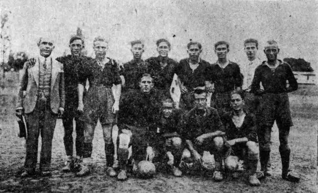 1932
