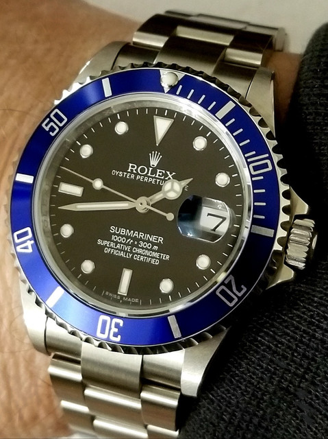 16082344407810