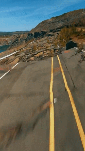 https://i.ibb.co/1Rk91yQ/Quebec-2009-Road-112.gif