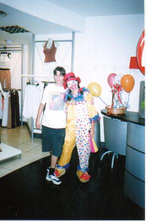 [Imagem: Bozo-e-namorada.jpg]