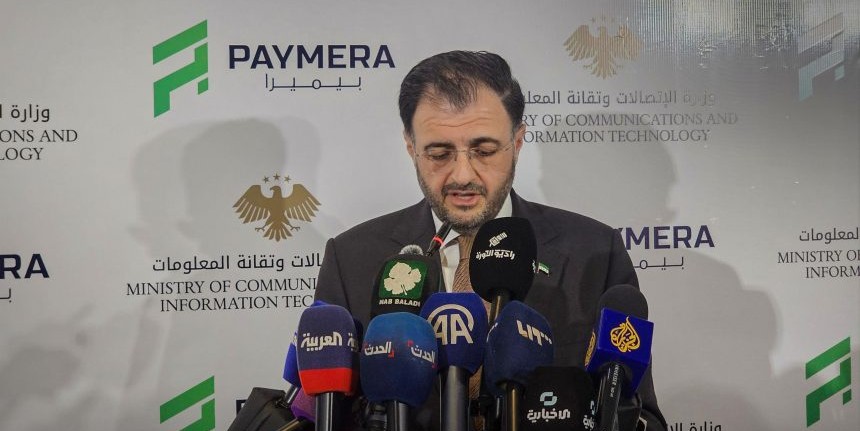 وزيرا الاتصالات يكشف لـ " العين السورية" عمّا بعد إطلاق فيزا وماستر كارد