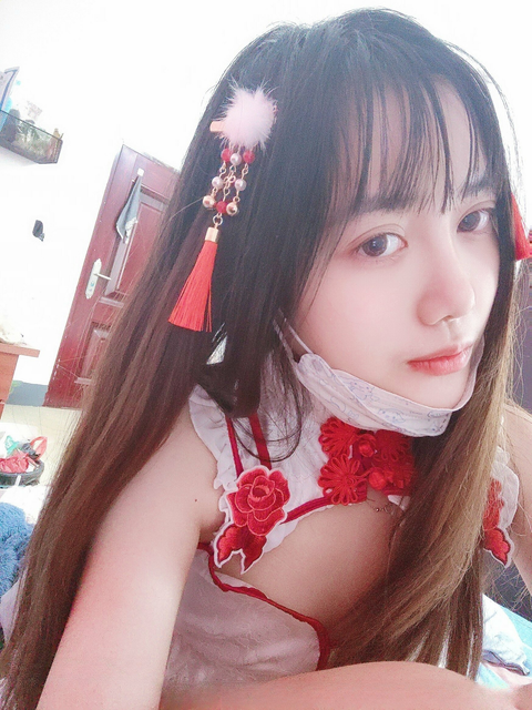 挂脖旗袍 (1).png