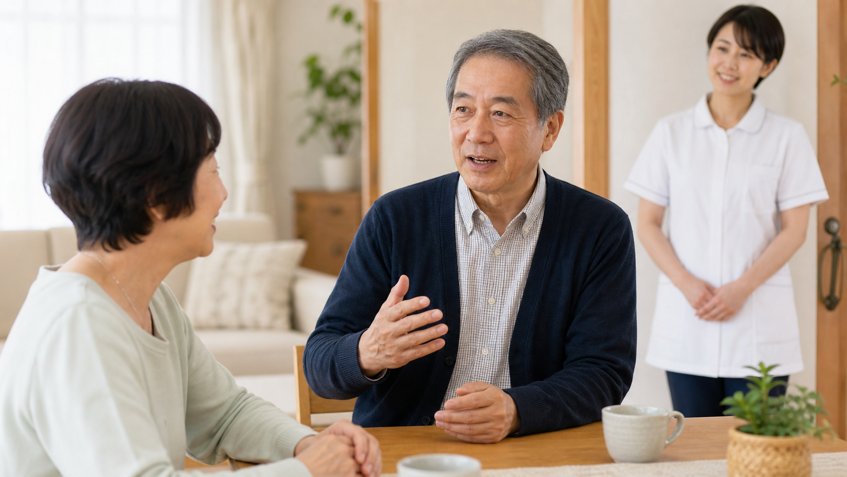 家庭で自然な会話を行うパーキンソン病の方と家族